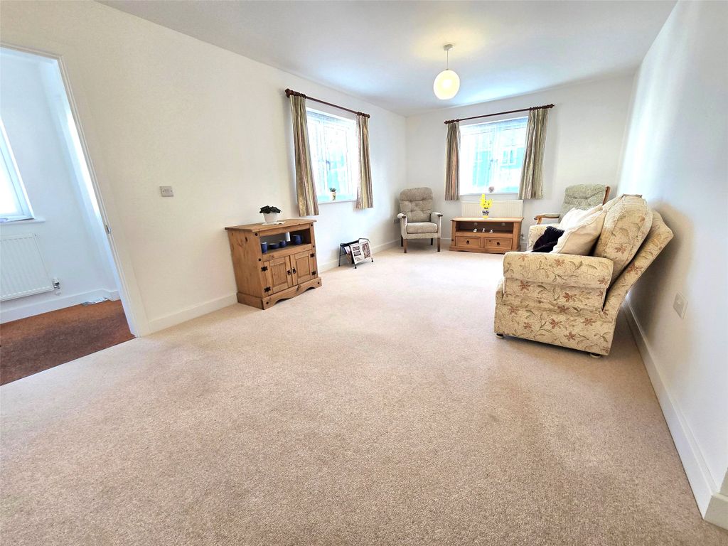 Property photo 3 of 13 Living Room