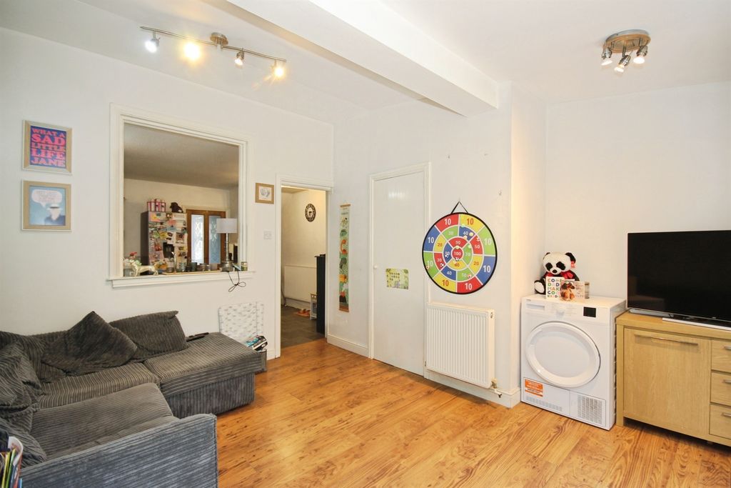 Property photo 2 of 16