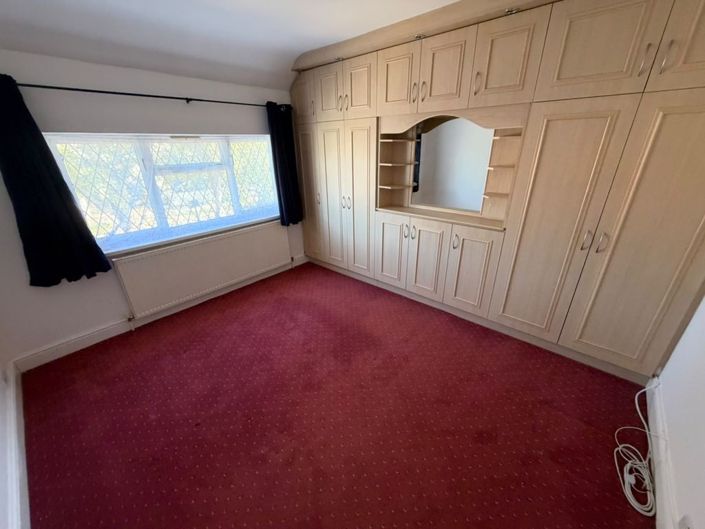 Property photo 3 of 11 467936E5-Fd16-4Ca3-Ae94-Abfa95E57Ca9