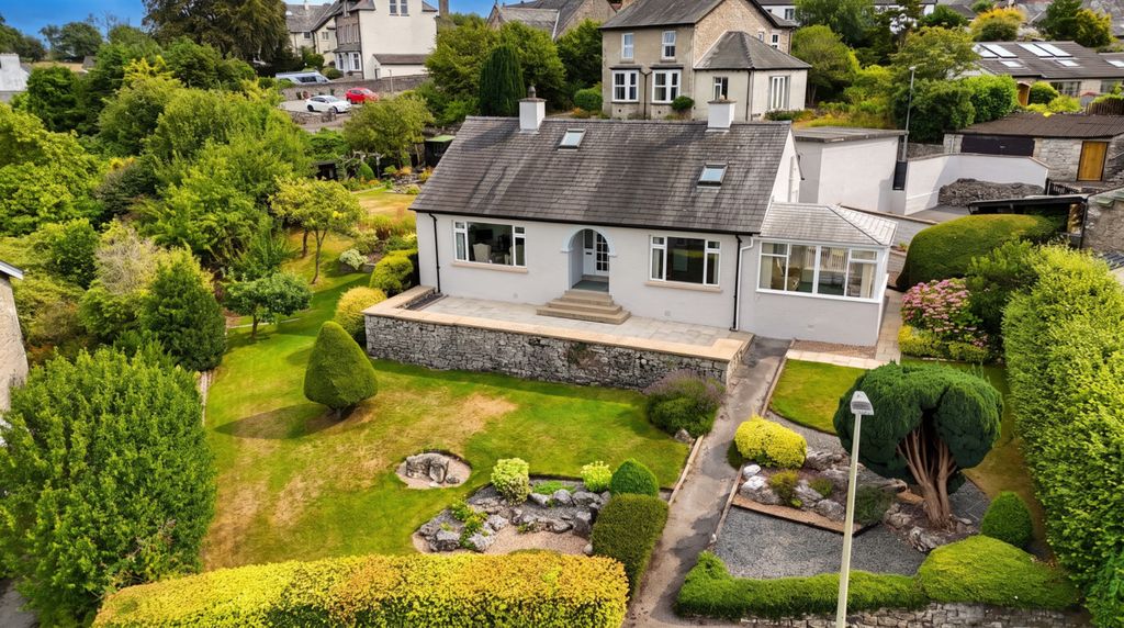 Property photo 1 of 35