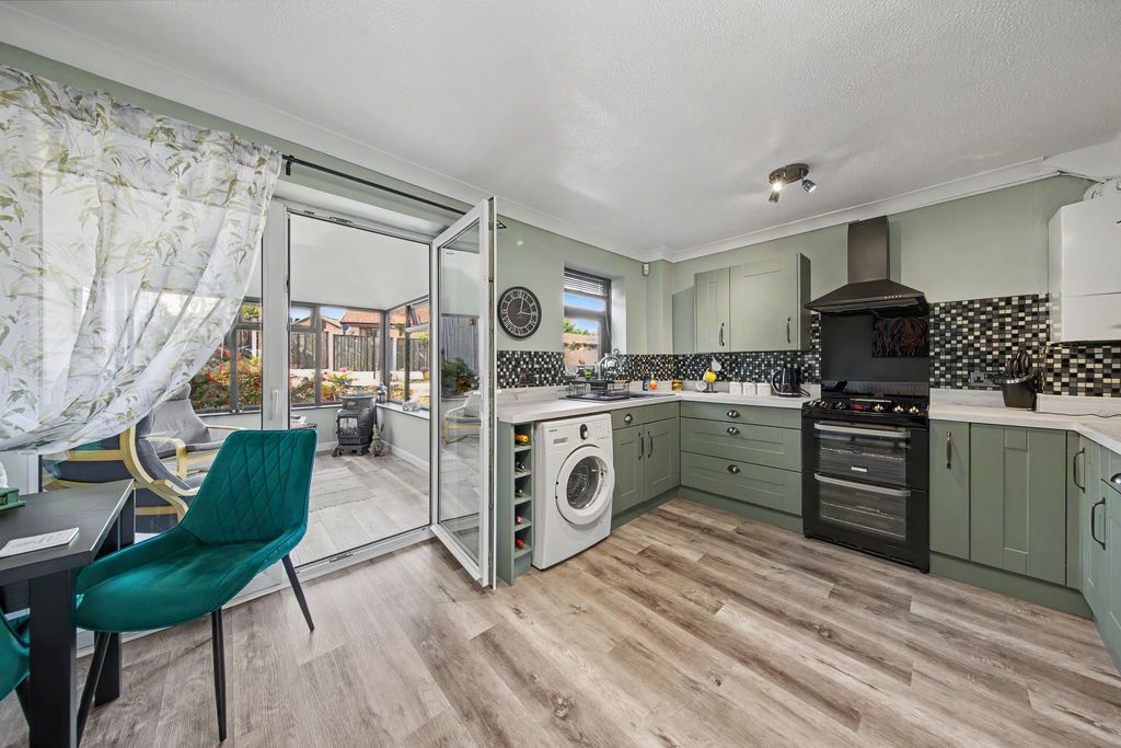 Property photo 3 of 29 Kitchen Diner
