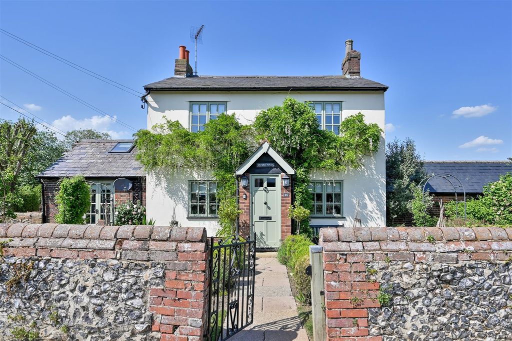 Property photo 1 of 18 33 Oxford Road-52.Jpg