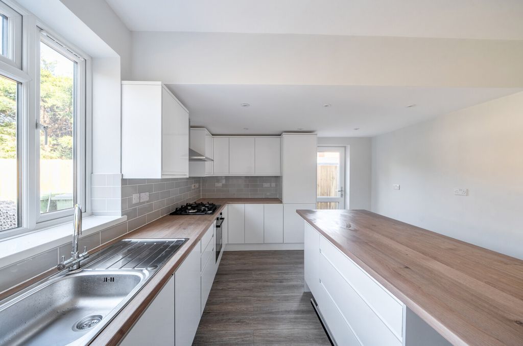 Additional image 20 of 5 bed semi-detached house for saleKellett Road, Upper Shirley, Southampton, Hampshire SO15