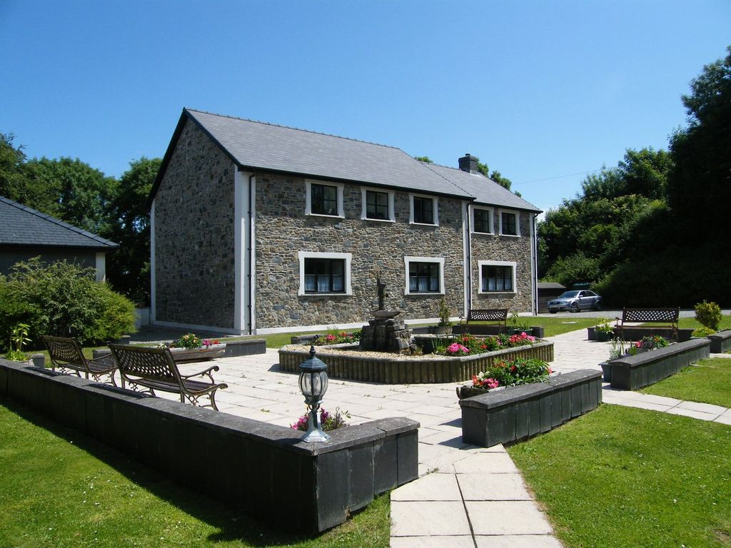 Property photo 3 of 53 Picture No. 05