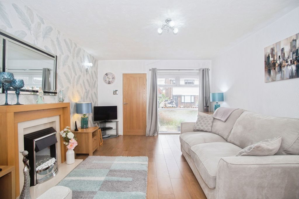 Property photo 2 of 17 Pbox-Img.Jpg