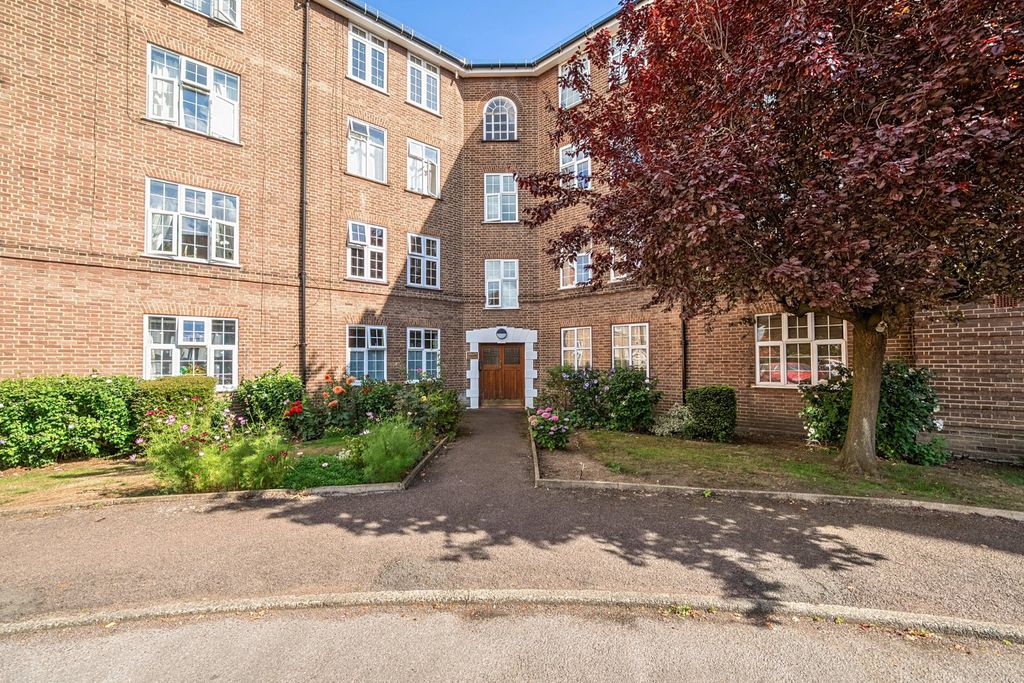 Property photo 2 of 11 Picture No. 19