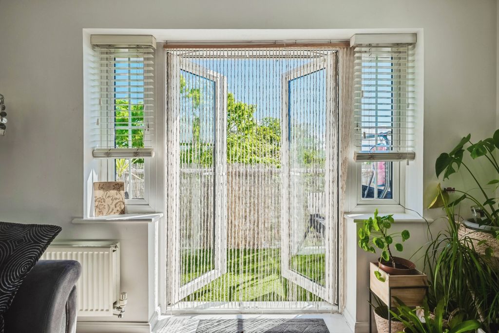 Property photo 2 of 21 Balcony