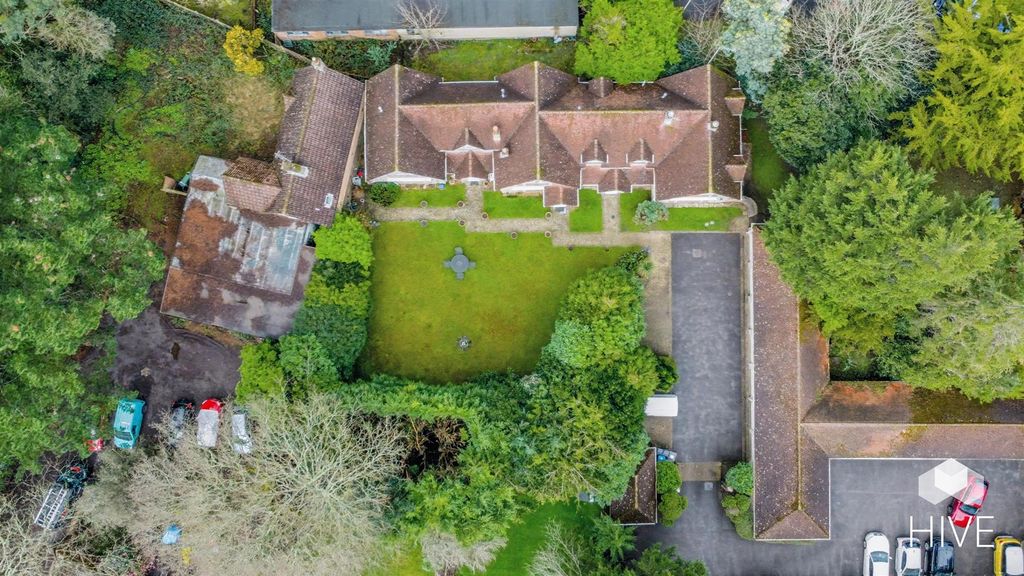 Property photo 3 of 23