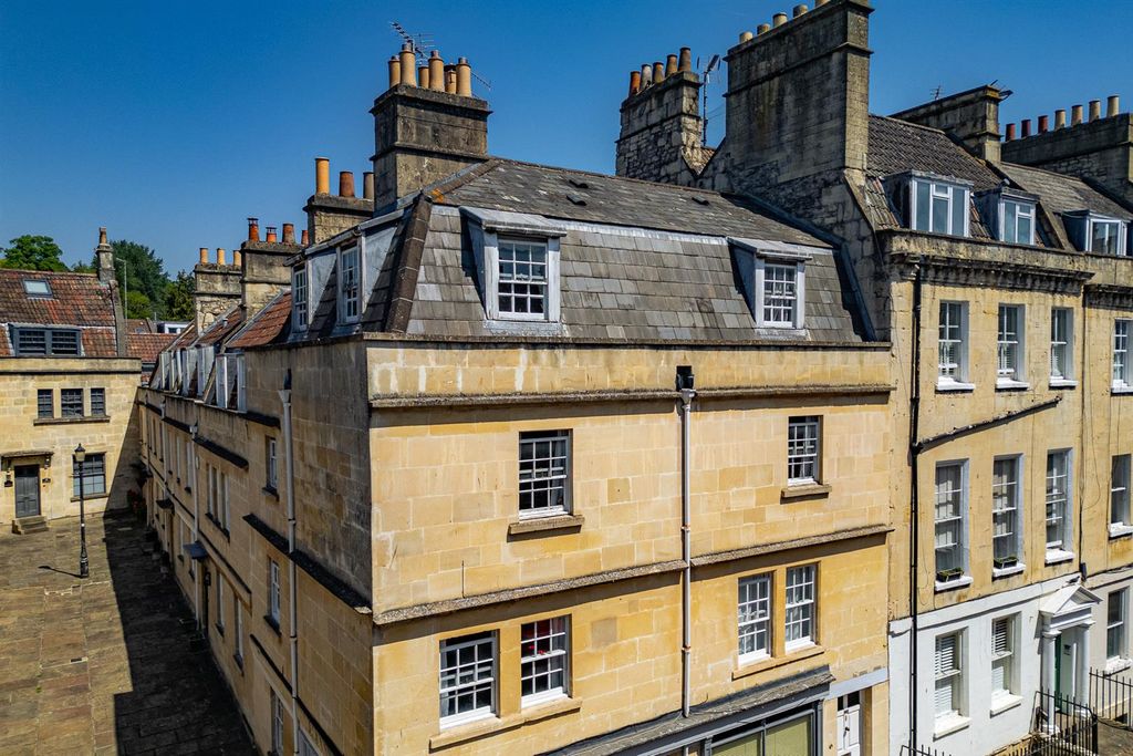 Property photo 1 of 24 Flat 2, 36A New King Street, City Centre, Bath BA1