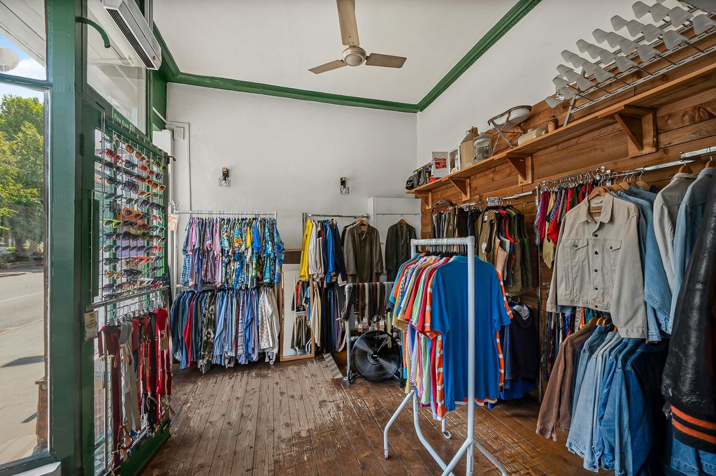 Property photo 2 of 5 Shop1.Jpg