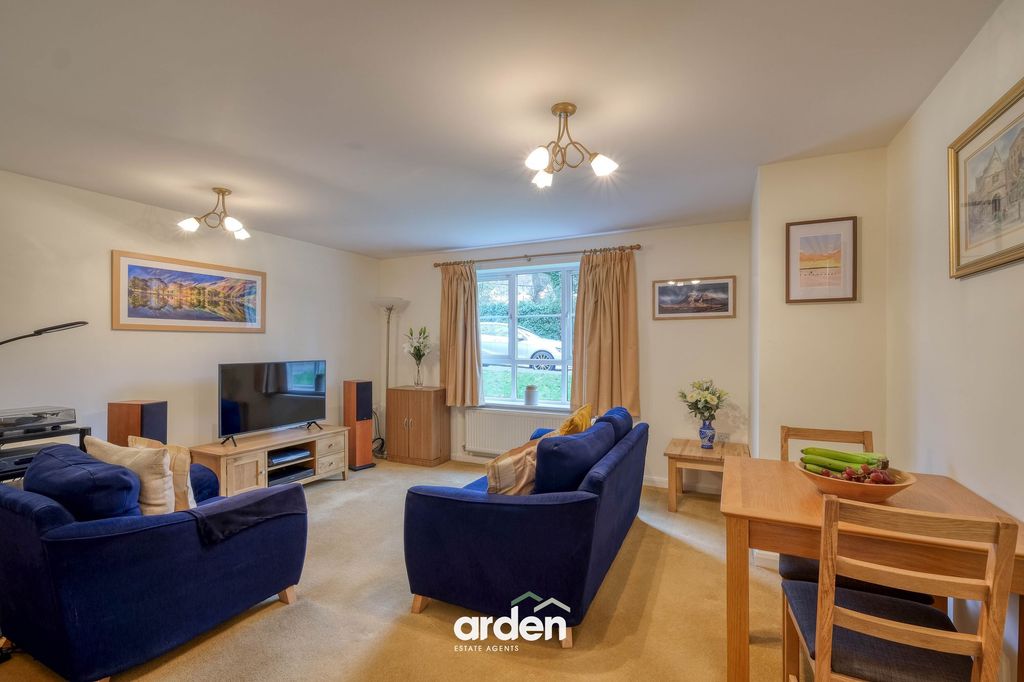 Property photo 2 of 10