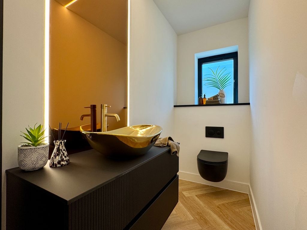 Additional image 12 of 5 bed property to rentClos Y Gorlan, Llanelli SA14