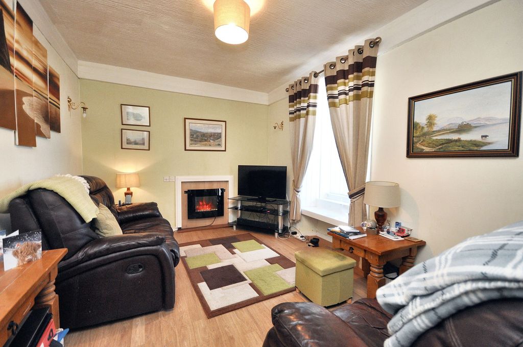 Property photo 3 of 19