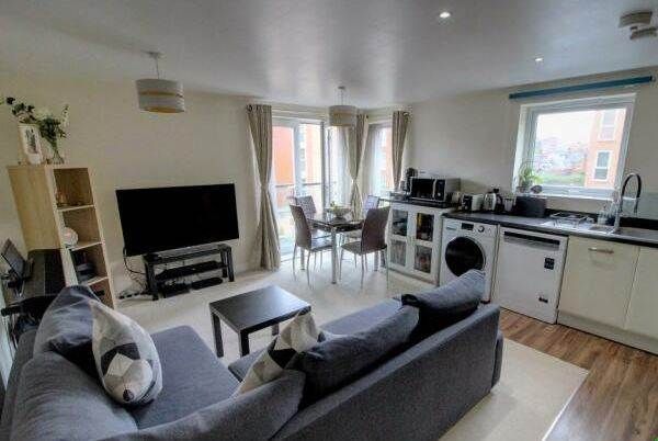 Property photo 2 of 7