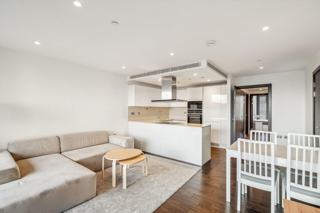 Property photo 3 of 16 Image