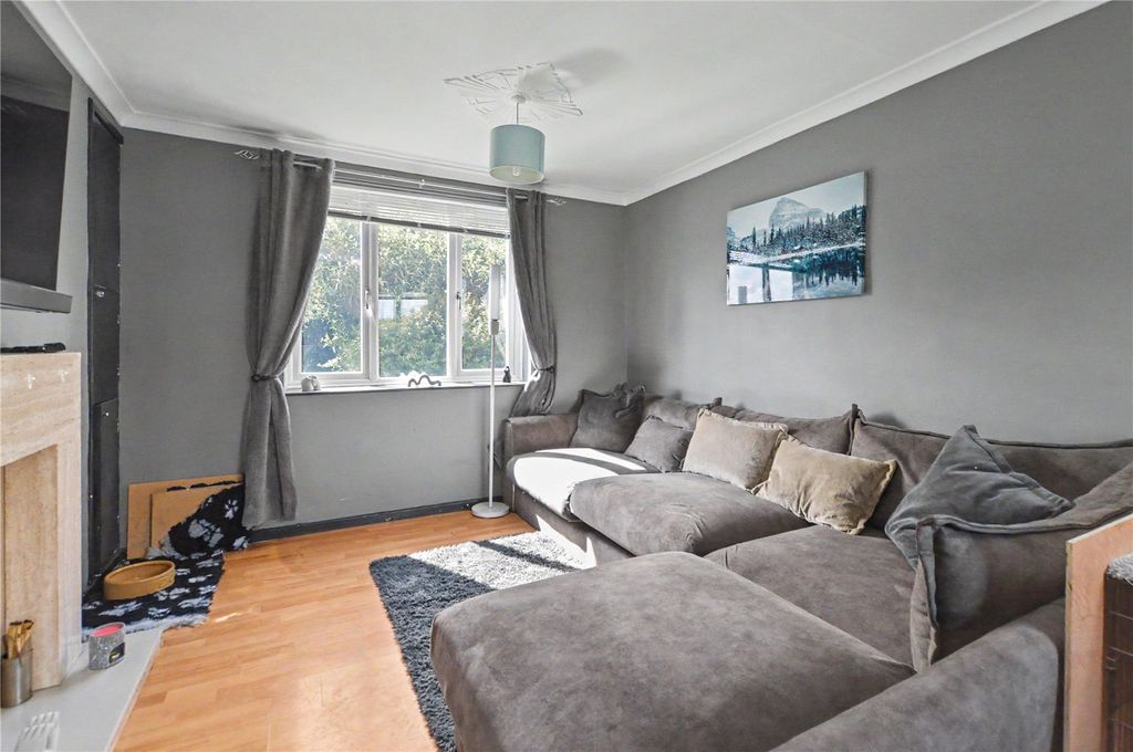 Property photo 2 of 11 Picture No. 08