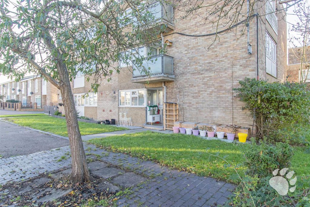 Property photo 2 of 14 Rear Garden