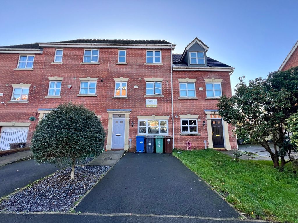 Property photo 1 of 32