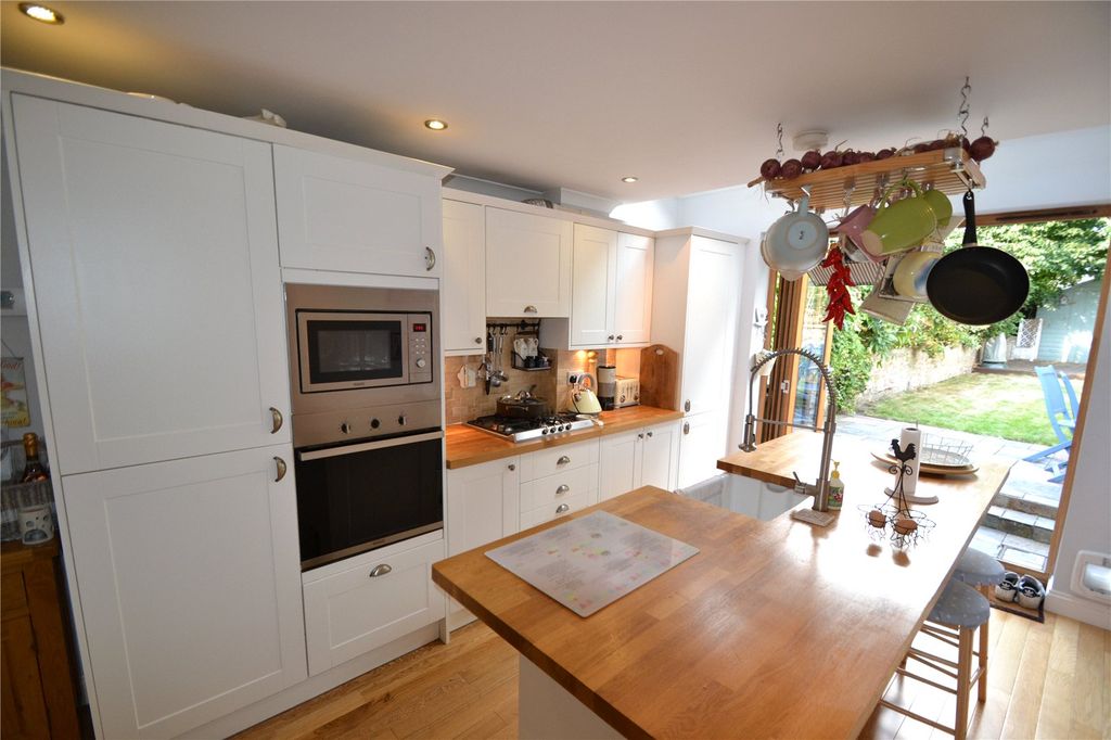Property photo 2 of 9 Picture No. 25