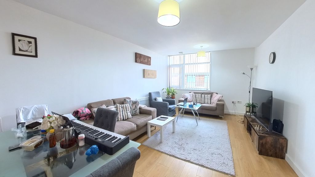 Property photo 2 of 14