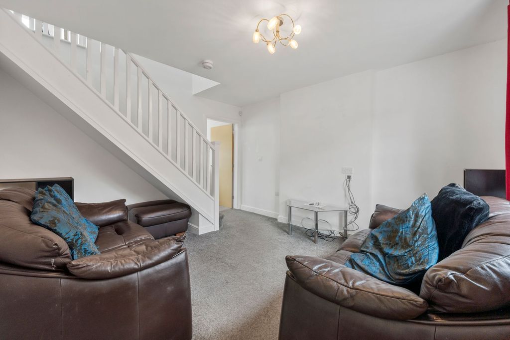 Property photo 3 of 22