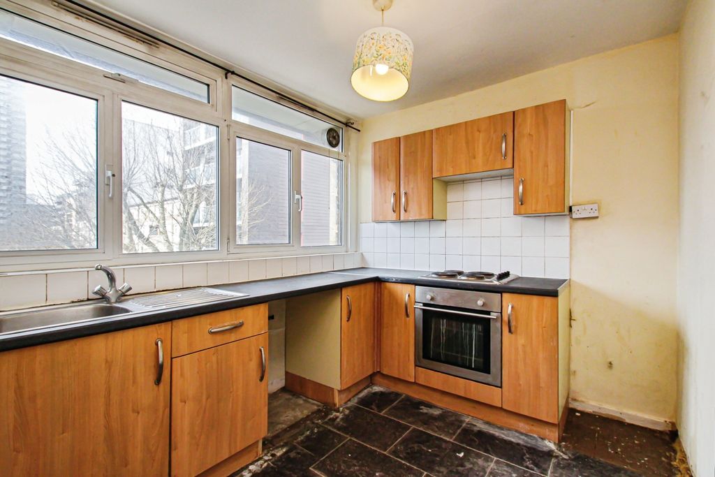 Property photo 2 of 15 Kitchen
