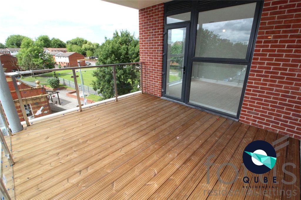 Property photo 2 of 11 Balcony