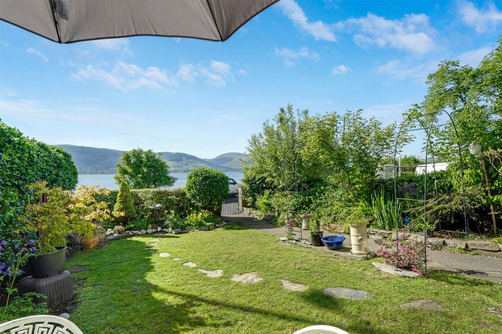 Property photo 3 of 33 Picture No. 25