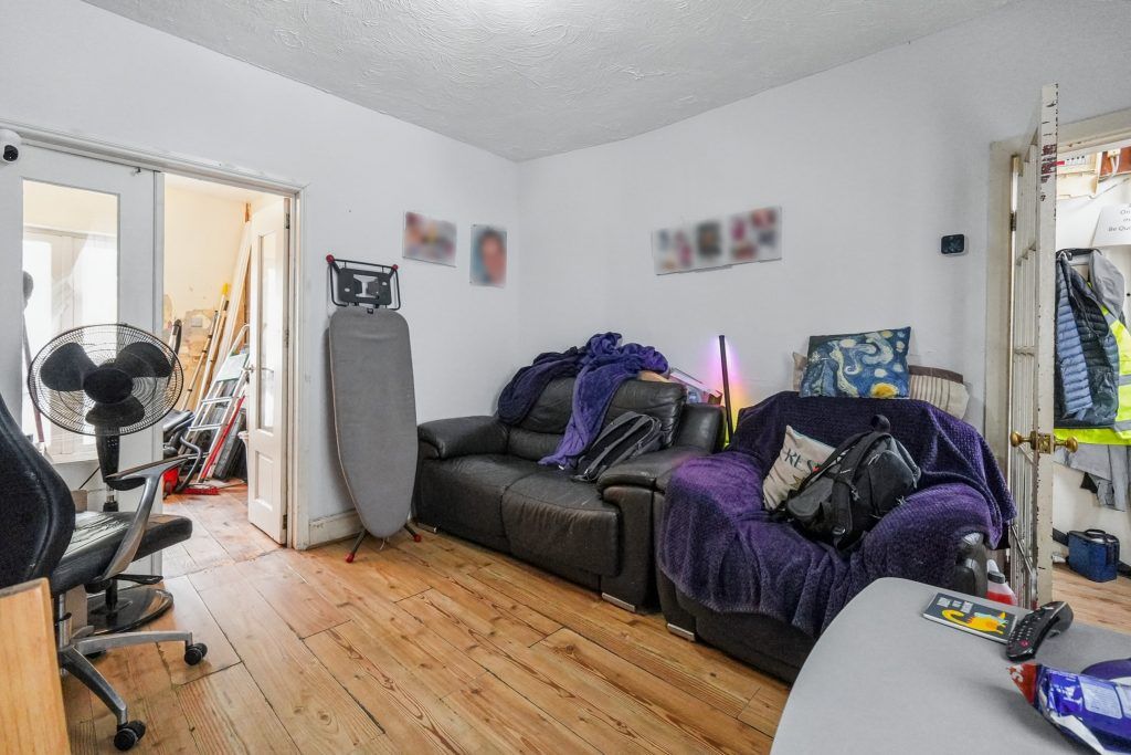 Property photo 3 of 21