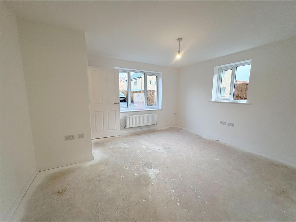 Property photo 2 of 11 02 Front Room.Jpeg