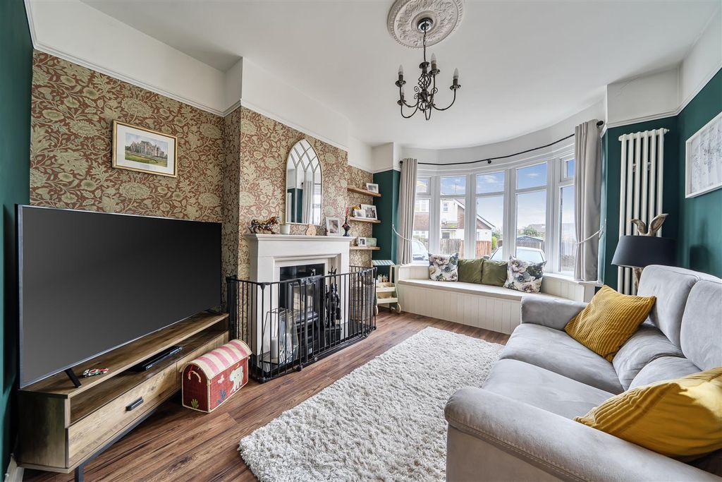 Property photo 3 of 20 1421518-11-69A176F1885Af.Jpg