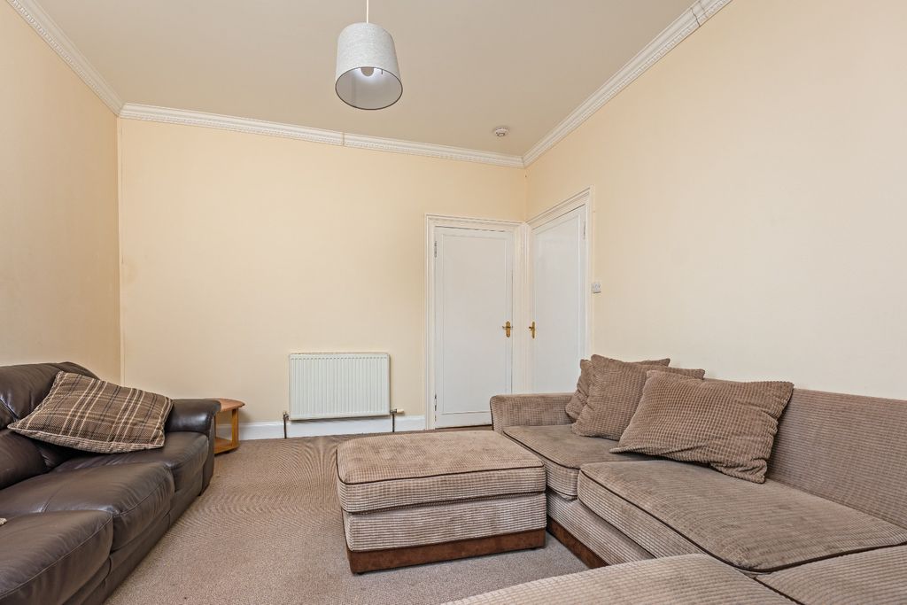 Property photo 2 of 28