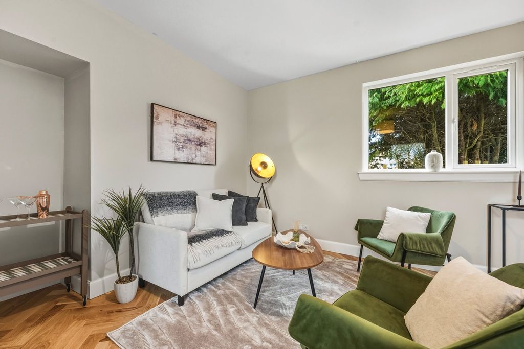 Property photo 3 of 26