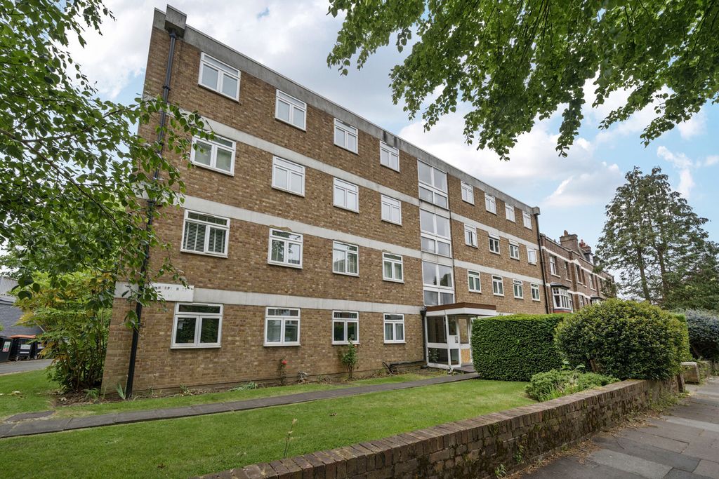 Property photo 3 of 16 1287384-16-6825F4...