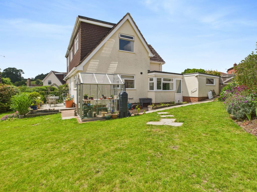 Property photo 2 of 14