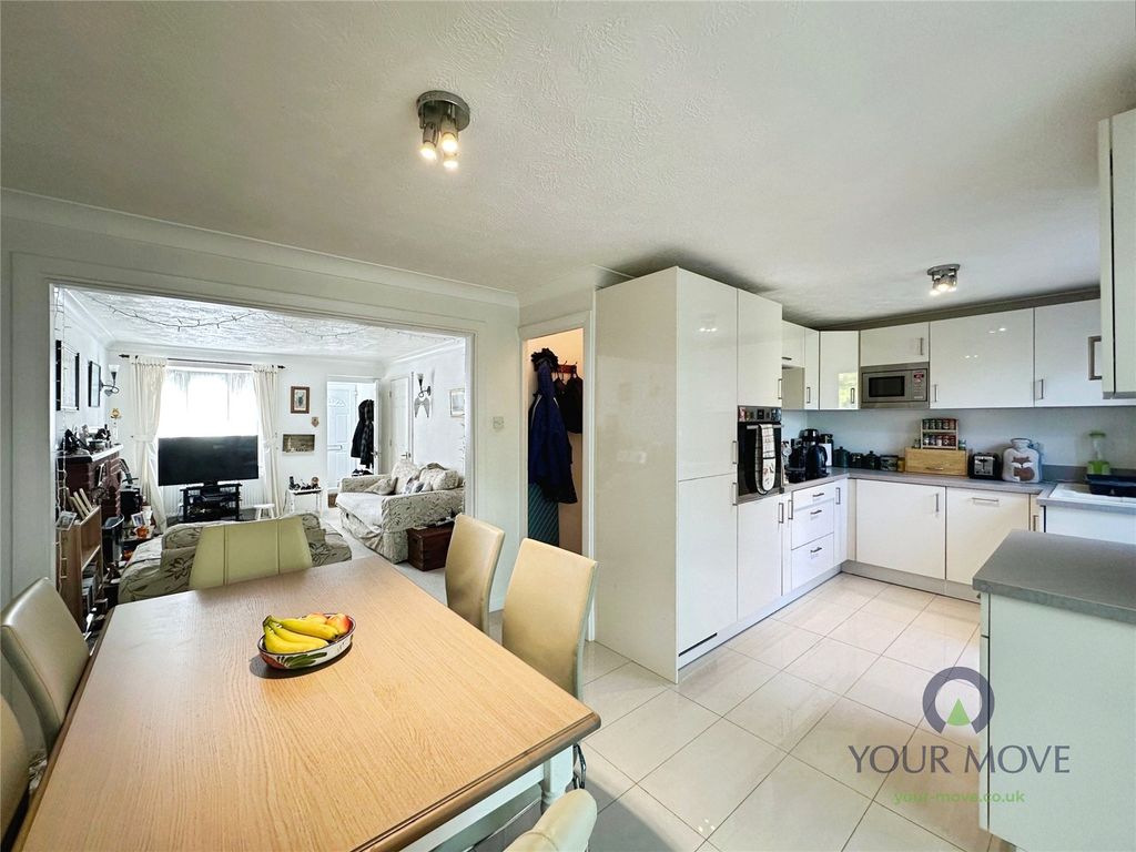 Property photo 3 of 18 Dining Room