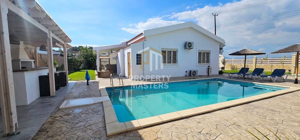 Property photo 2 of 26