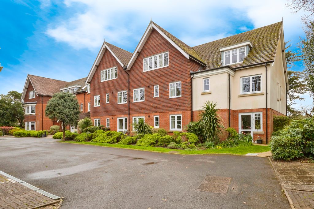 Property photo 1 of 14 Front