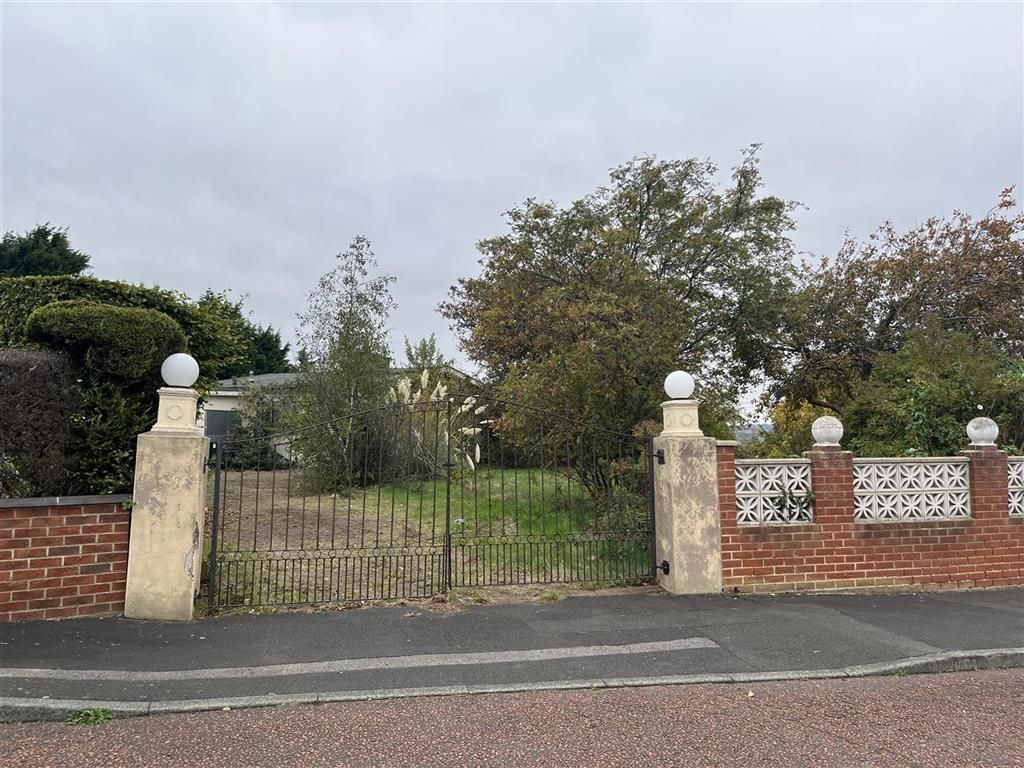 Property photo 2 of 12