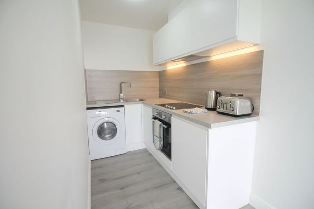 Property photo 3 of 4