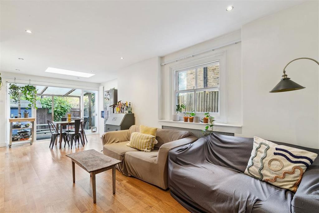 Property photo 2 of 6