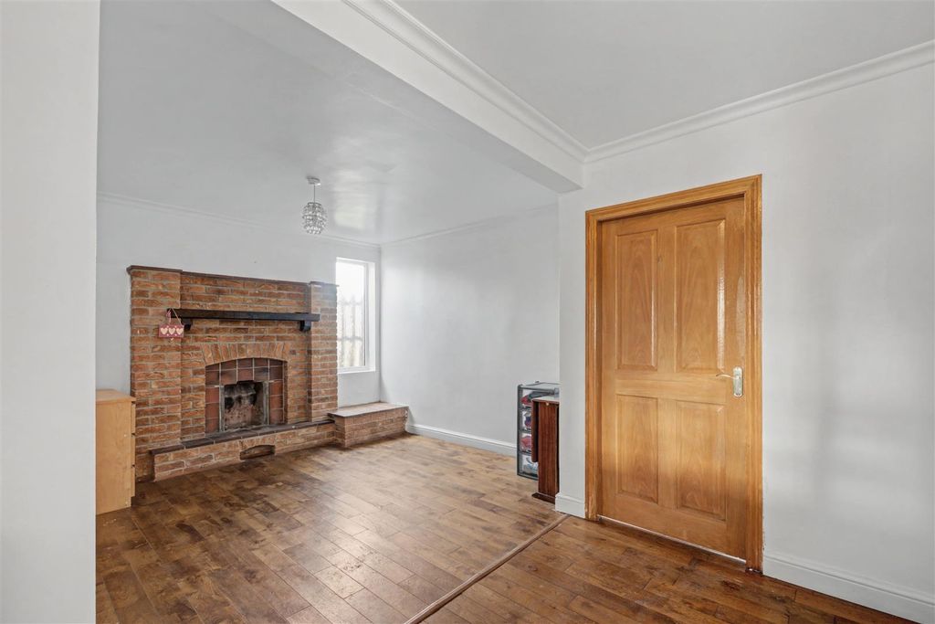 Property photo 2 of 25 Lounge_2.Jpeg