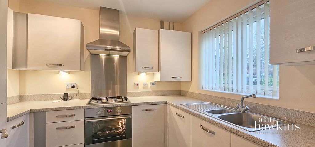 Property photo 2 of 8 Trbnowm-126