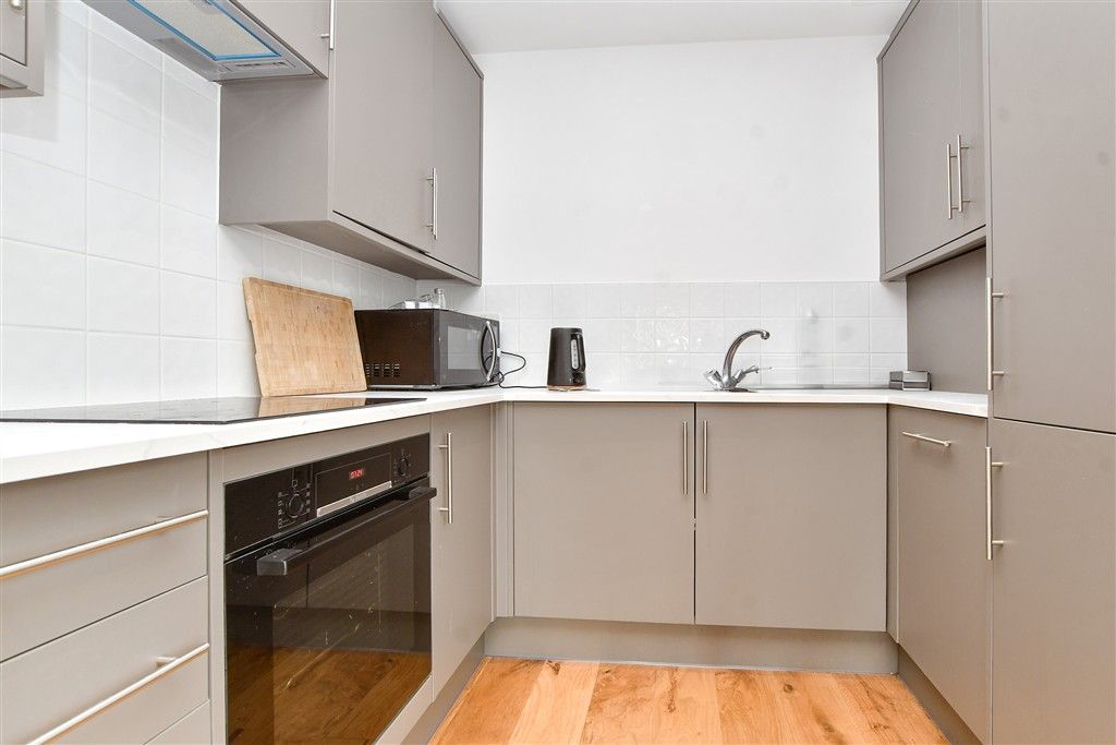 Property photo 3 of 11 Kitchen / Lounge / Diner