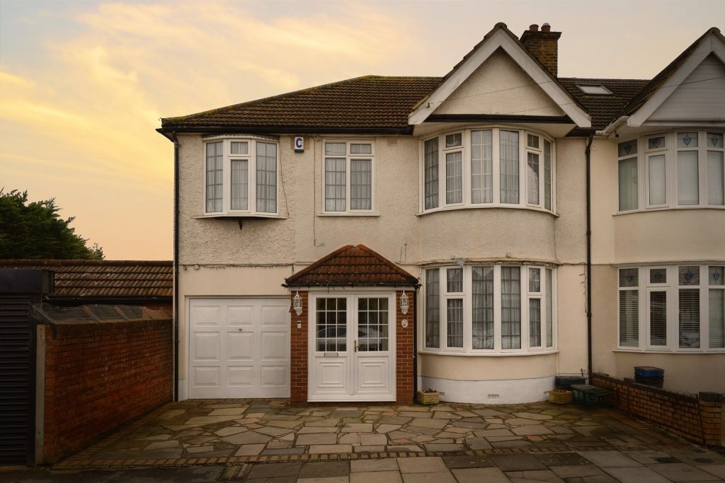 Property photo 1 of 17