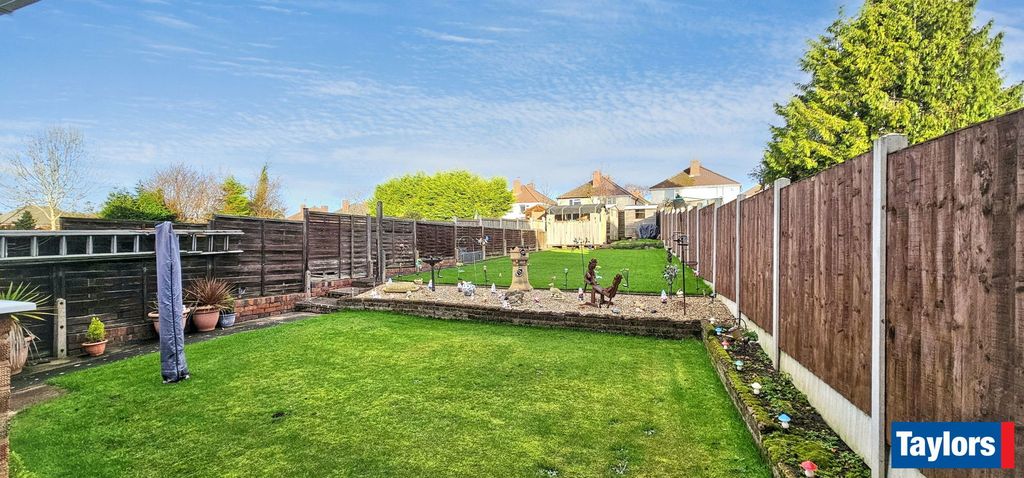 Property photo 2 of 11