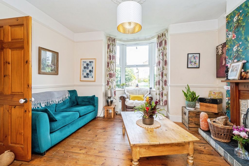Property photo 2 of 18 Pbox-Img.Jpg