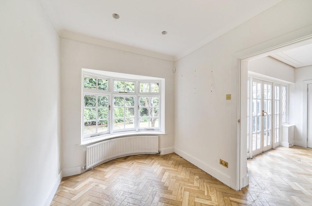 Additional image 8 of 4 bed detached house for saleCavendish Drive, Edgware HA8