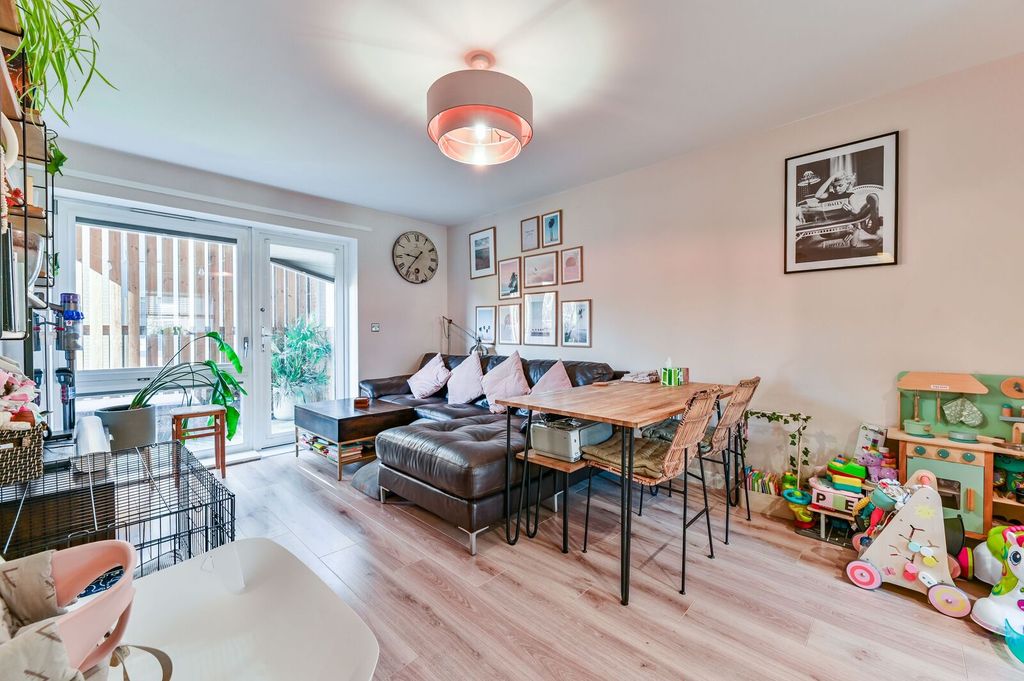Property photo 1 of 19