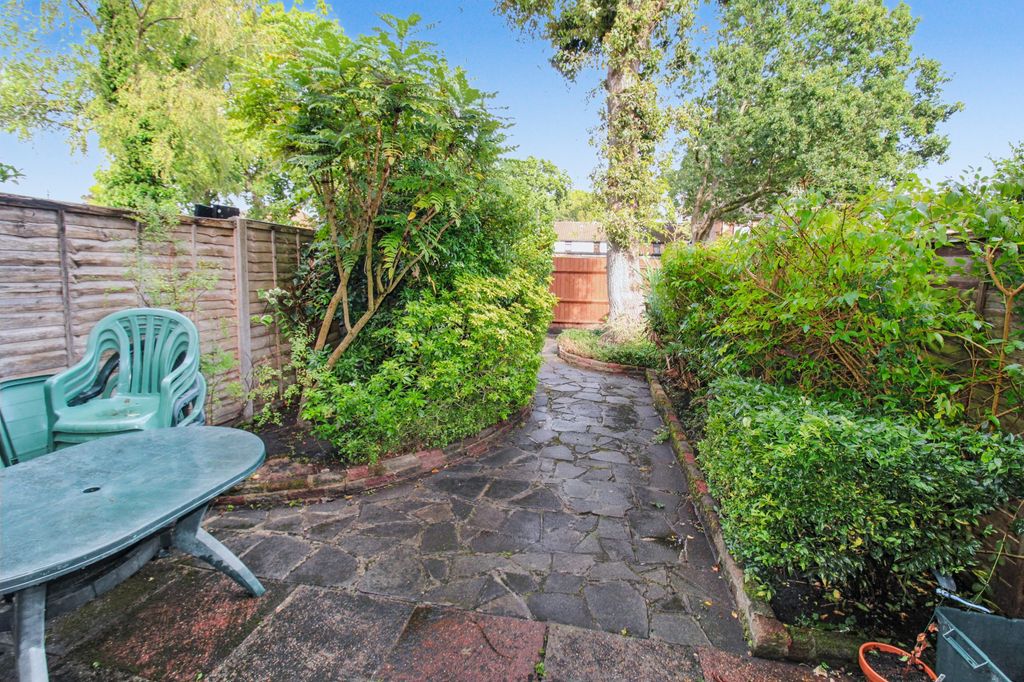 Property photo 3 of 10